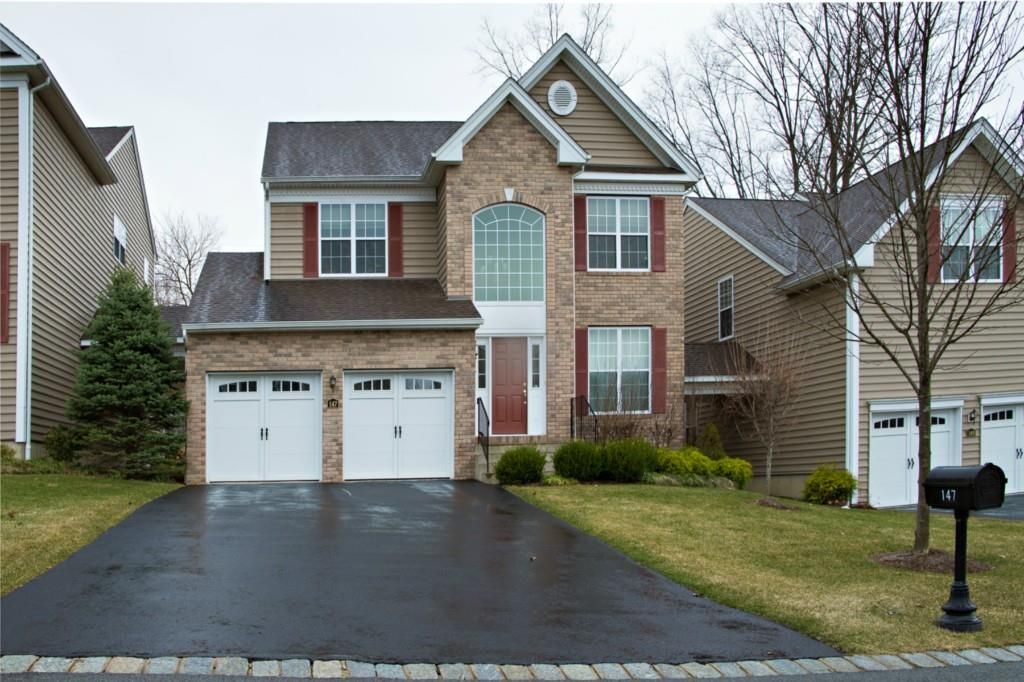Attached, Exterior, Facade, Brick Facade, Brick Traditional