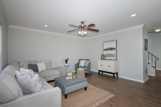 Interior, Living room, Recessed Lighting, Wood Texture Flooring