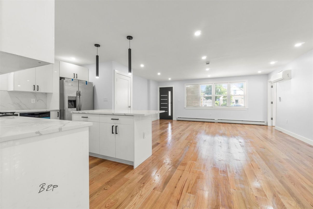 Interior, Kitchen, Pendant Lights, Recessed Lighting, Wood Texture Flooring