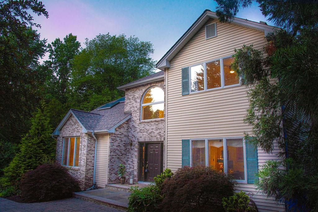 Exterior, Facade, Brick Facade, Brick Traditional