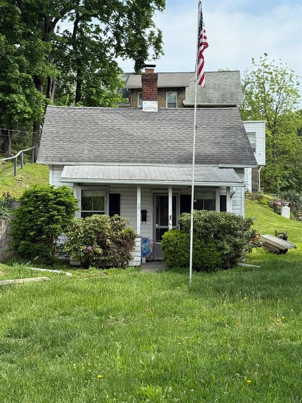 Backyard, Exterior, Facade, Cape Cod