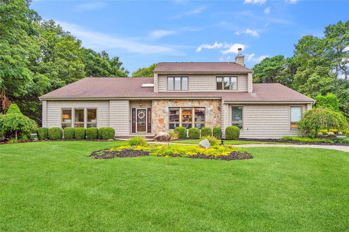 Attached, Backyard, Exterior, Facade, Split Level
