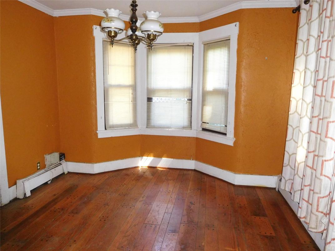 Chandelier, Empty room, Interior, Wood Texture Flooring