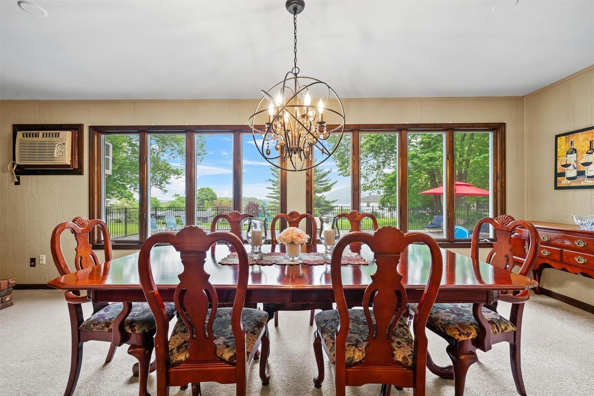 Chandelier, Dining room, Interior