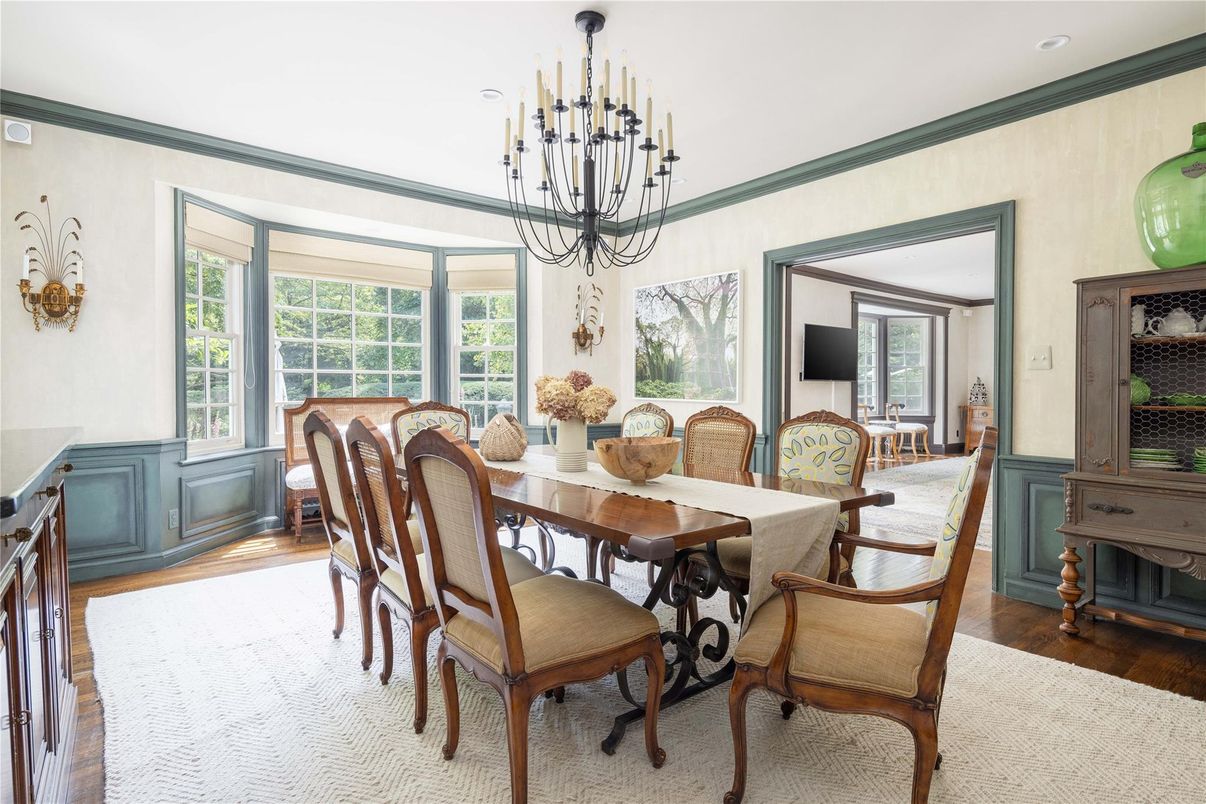 Chandelier, Dining room, Interior, Wood Texture Flooring