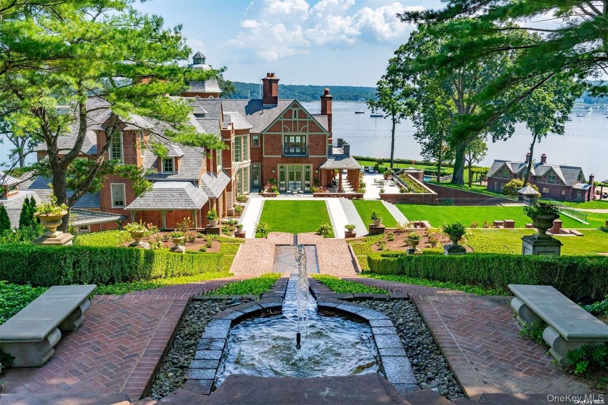 Exterior, Water