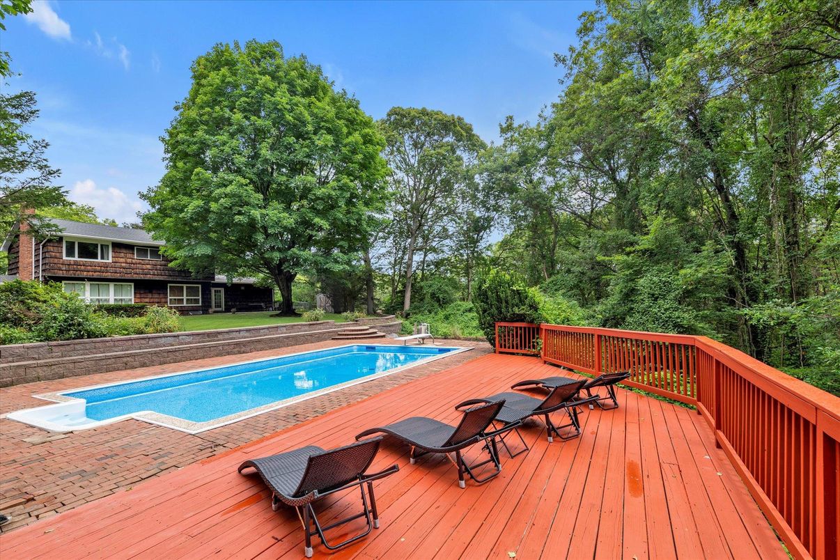 Exterior, Pool