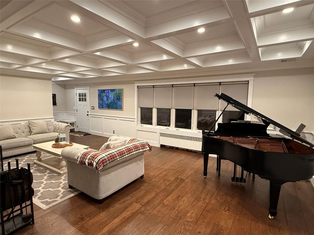 Interior, Living room, Piano, Recessed Lighting, Wood Texture Flooring