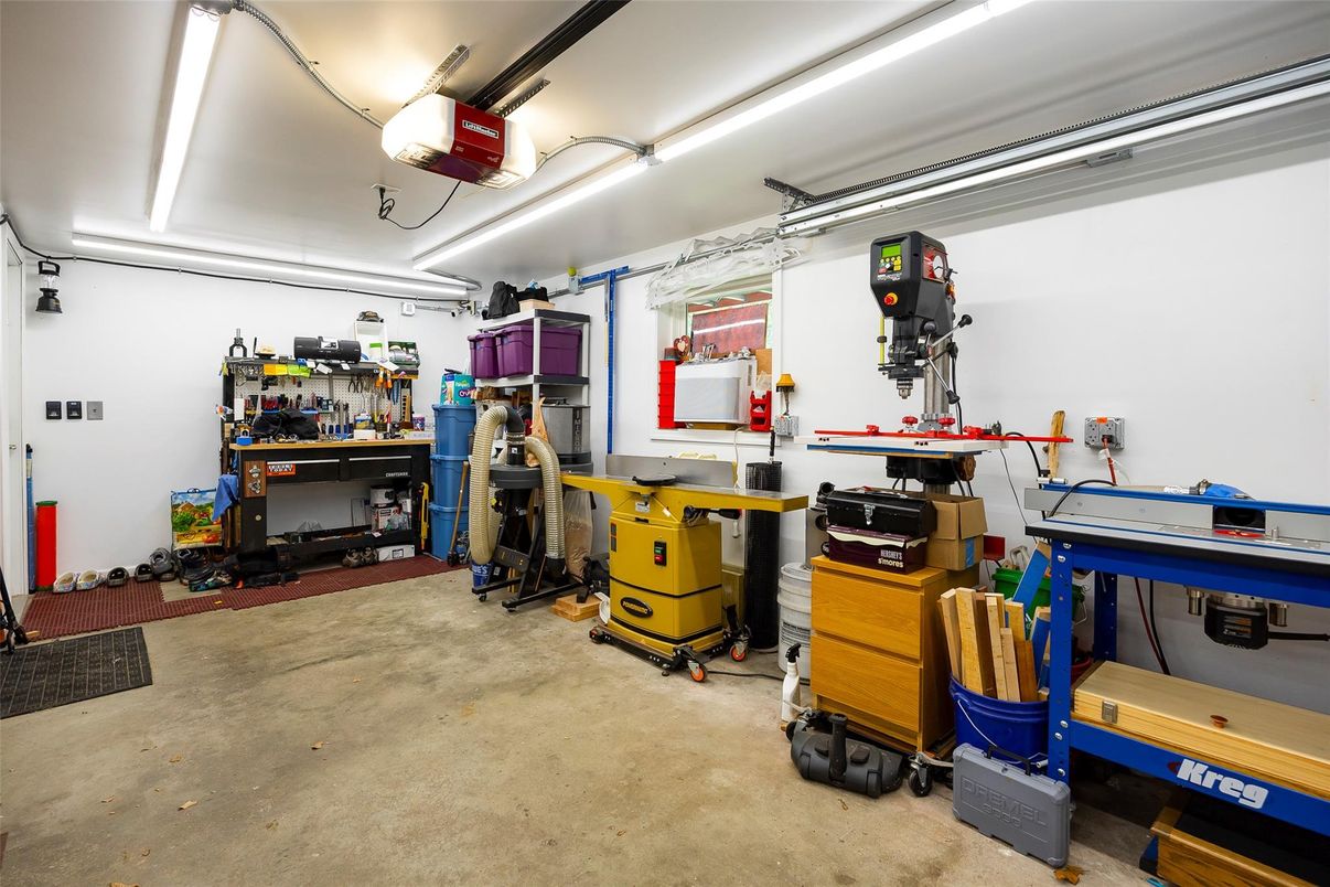 Fitness Equipment, Garage, Interior