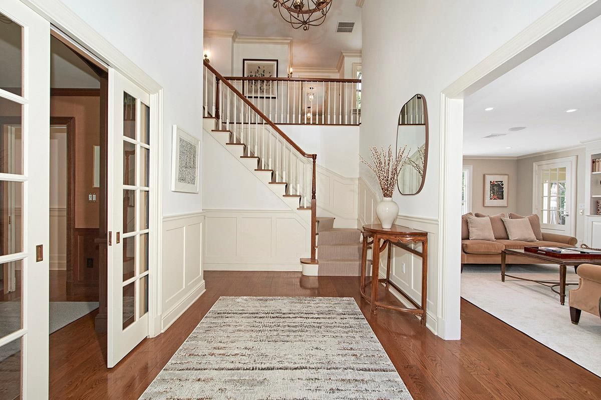 Chandelier, Interior, Living room, Recessed Lighting, Wood Texture Flooring