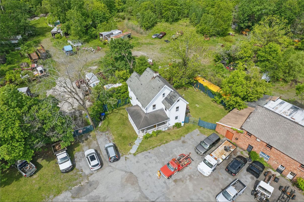 Exterior, Drone