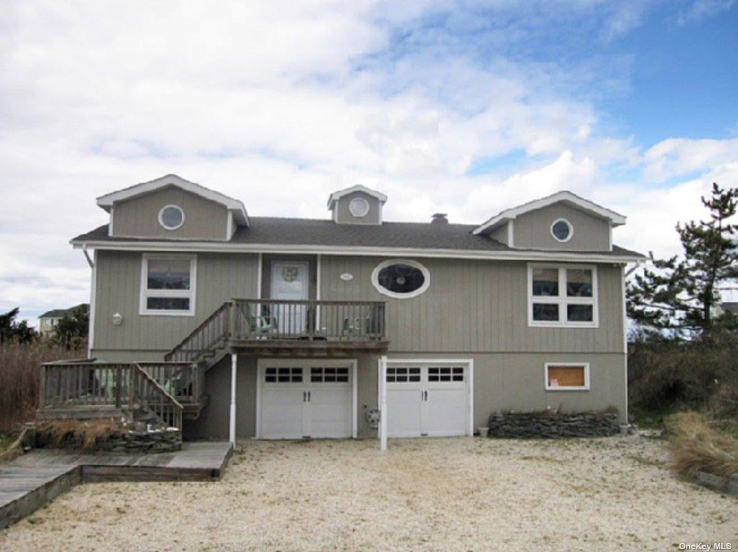 Attached, Exterior, Facade, Raised Ranch