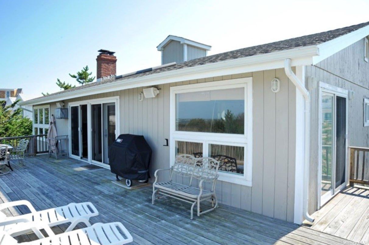 Exterior, Wood Texture Flooring
