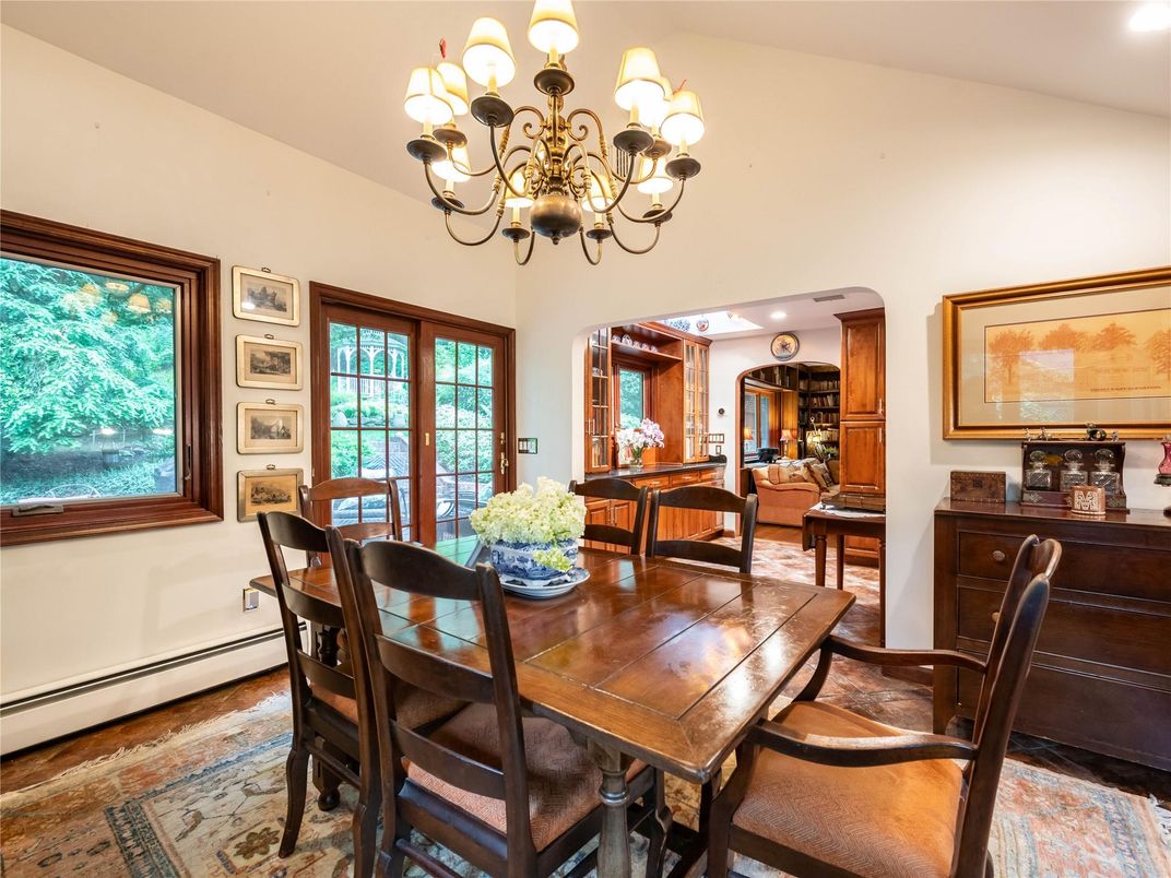 Chandelier, Dining room, Interior, Recessed Lighting, Wood Texture Flooring