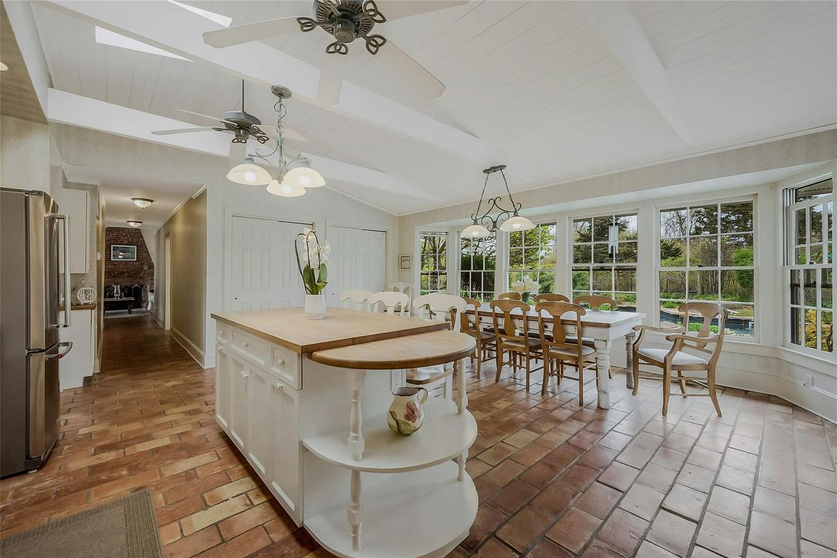 Dining room, Interior, Kitchen, Pendant Lights