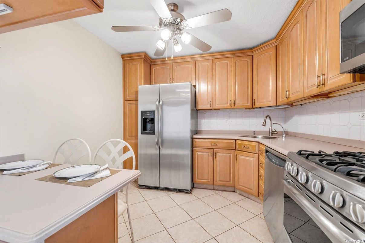 Interior, Kitchen, Stainless Steel Appliances