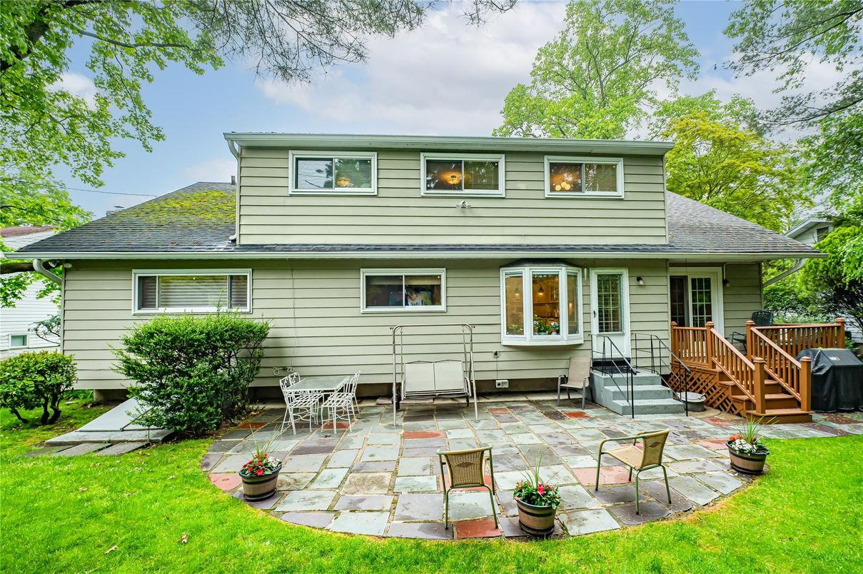 Exterior, Facade, Cape Cod