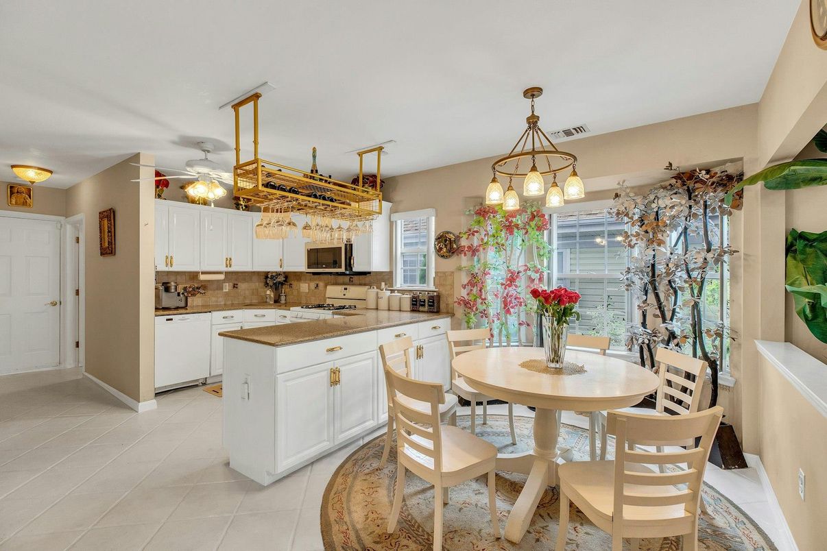 Dining room, Interior, Kitchen, Pendant Lights