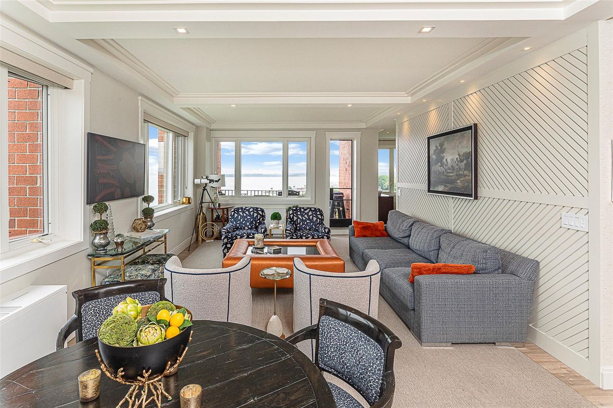 Dining room, Interior, Living room, Recessed Lighting
