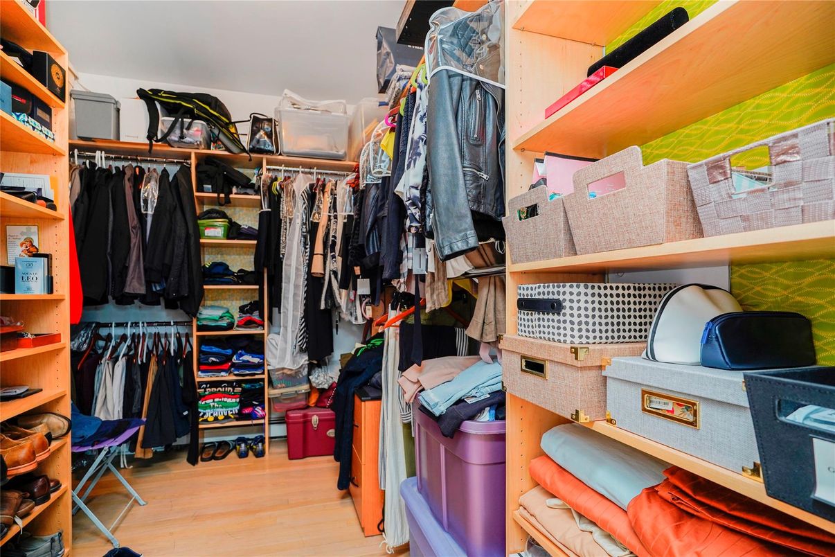 Interior, Walk-in Closets, Wood Texture Flooring