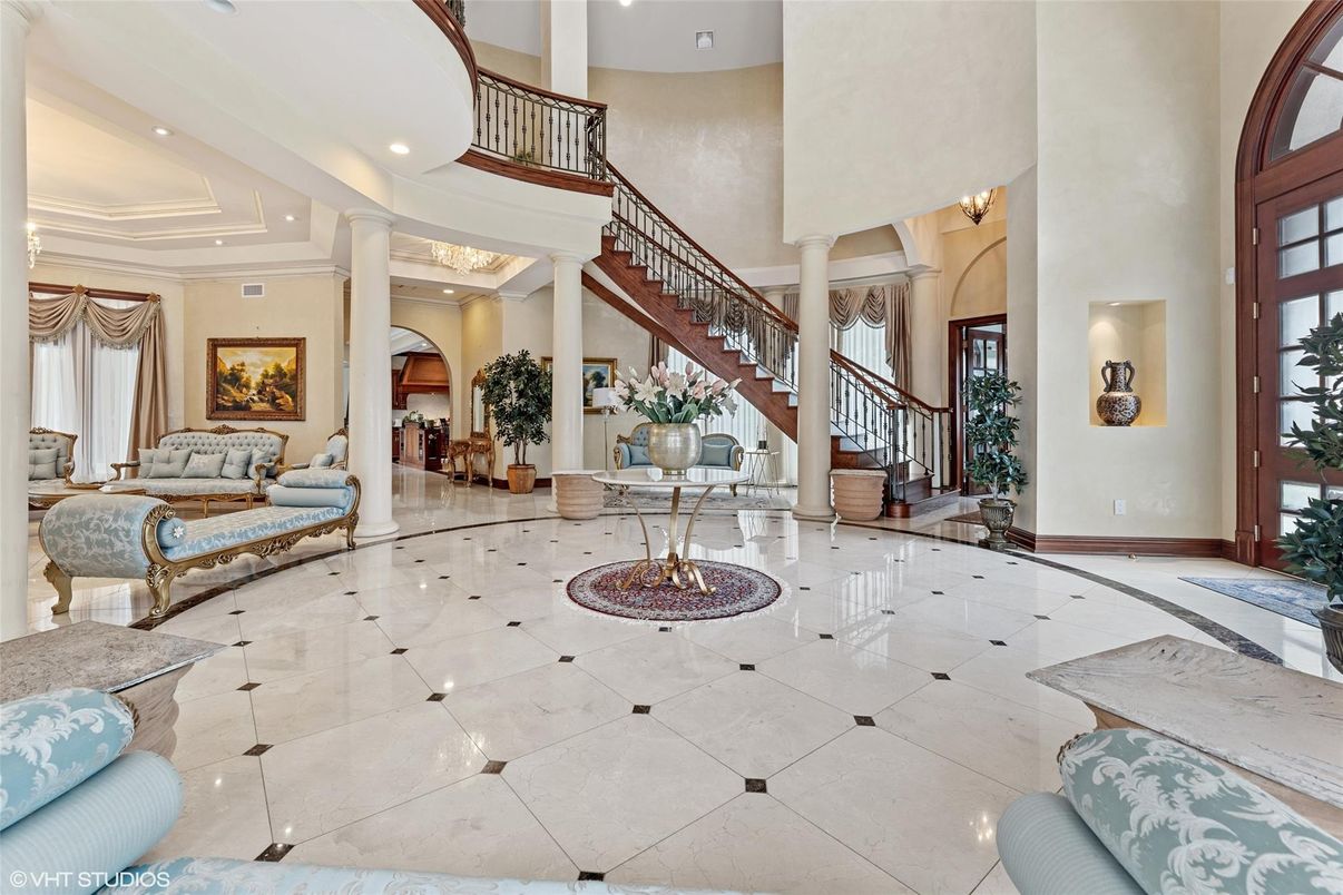 Interior, Recessed Lighting