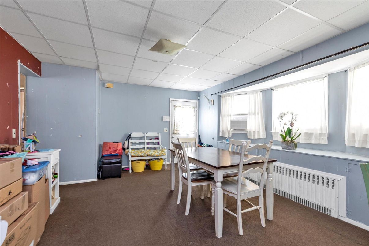 Dining room, Interior