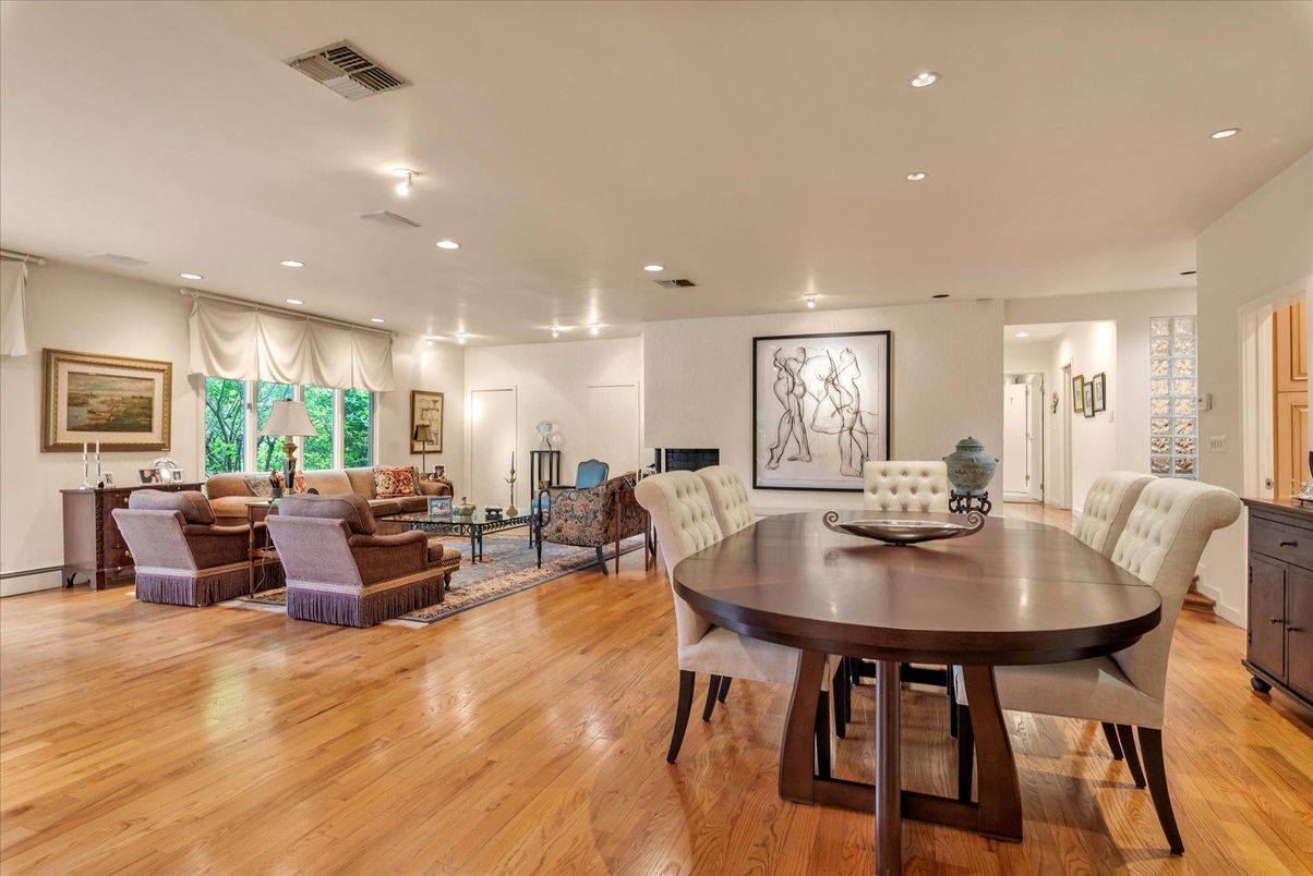 Dining room, Interior, Living room, Recessed Lighting, Wood Texture Flooring
