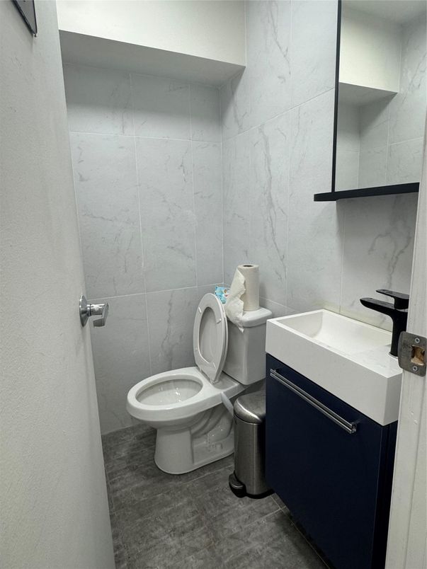 Bathroom, Interior, Marble Walls