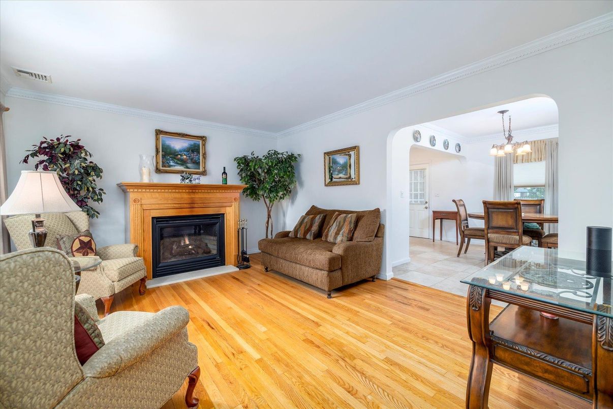 Chandelier, Dining room, Fireplace, Interior, Living room, Wood Texture Flooring