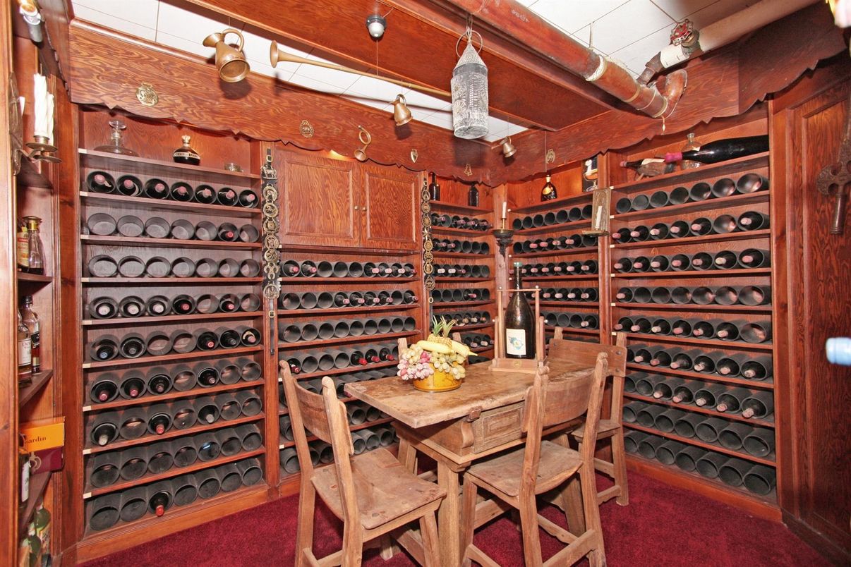 Dining room, Interior, Wine Storage