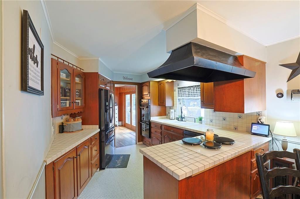 Interior, Kitchen, Tile Countertops