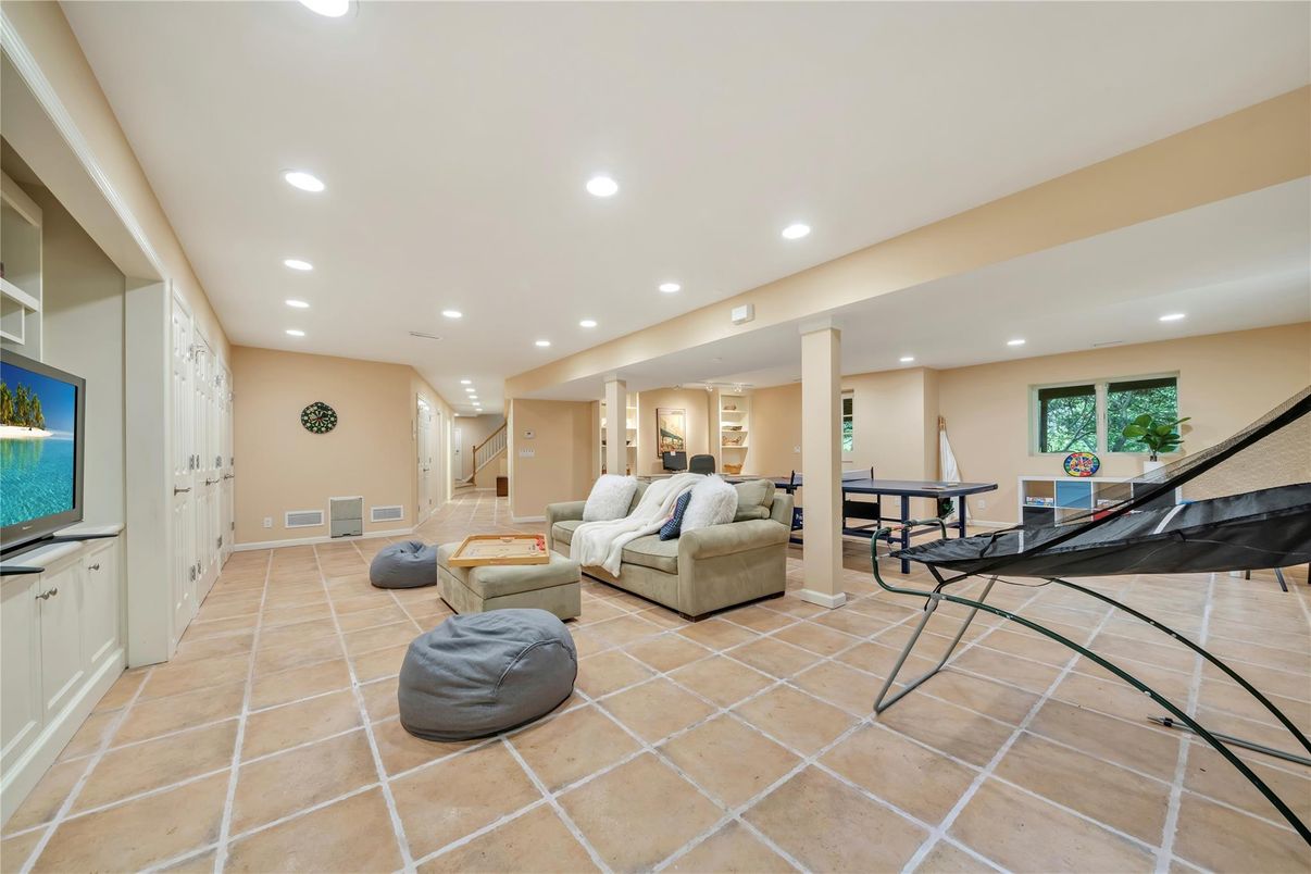 Interior, Recessed Lighting