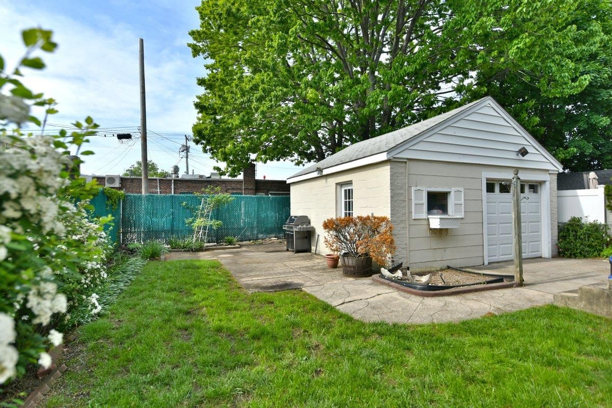 Backyard, Detached Garage, Exterior