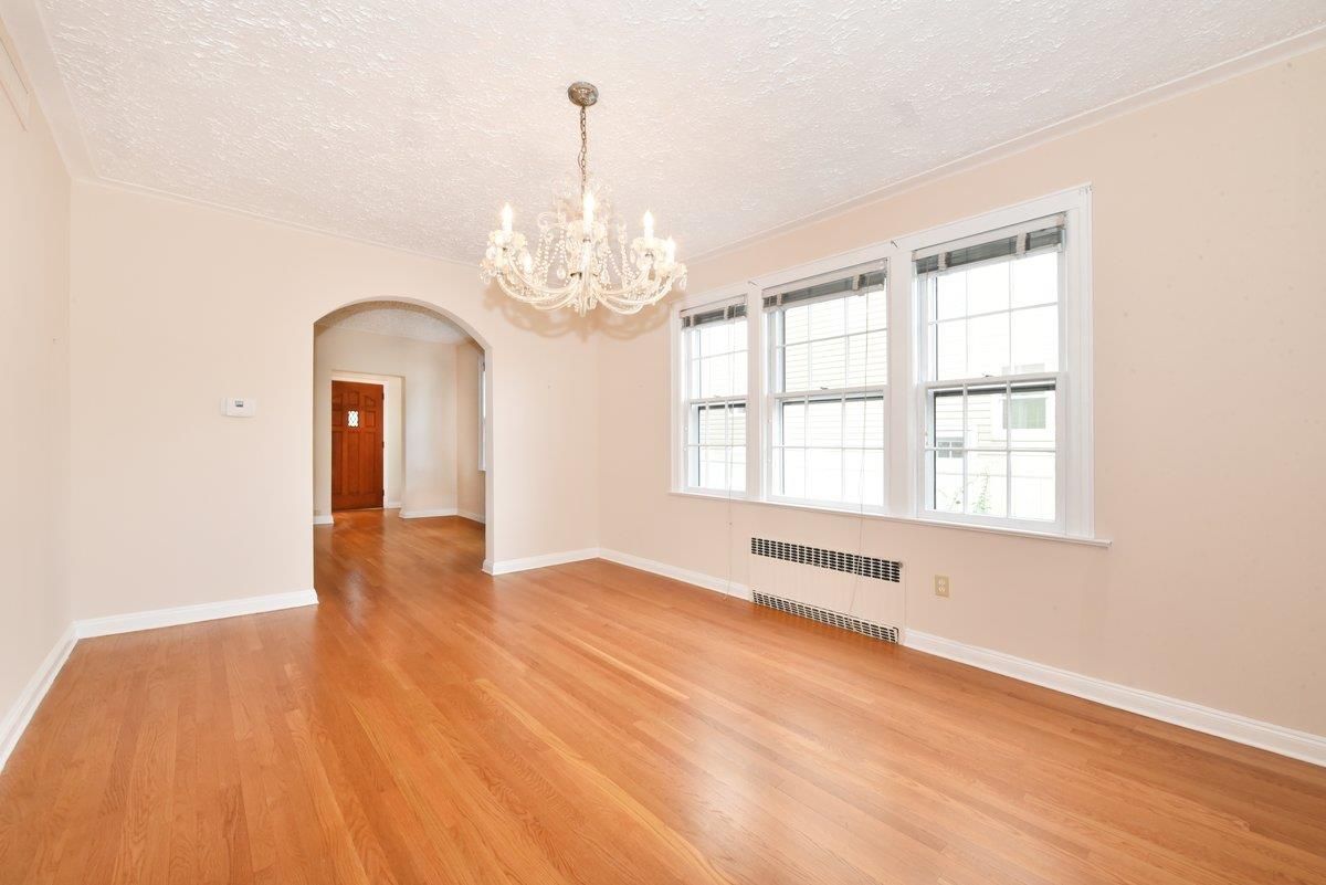 Chandelier, Empty room, Interior, Wood Texture Flooring