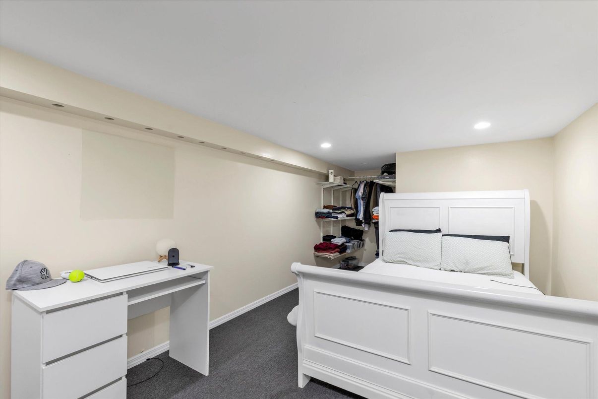 Bedroom, Home Office, Interior, Recessed Lighting