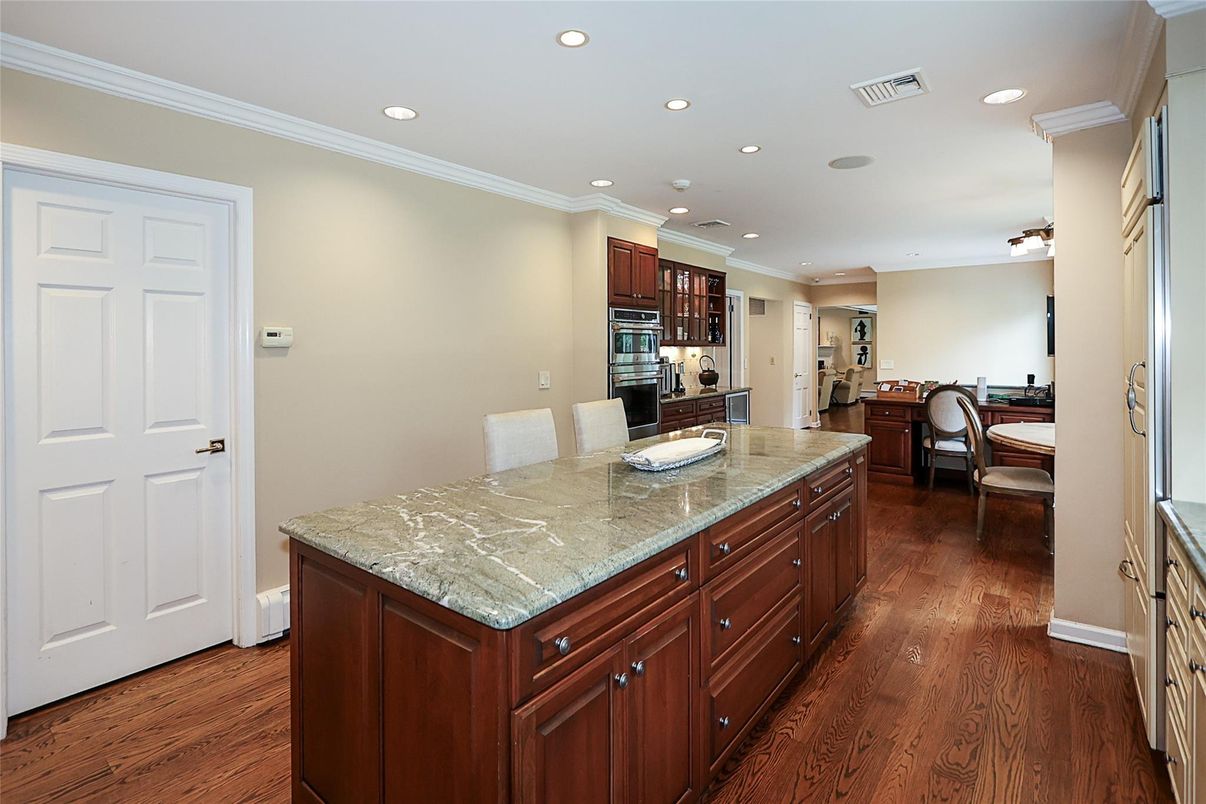 Dining room, Interior, Kitchen, Recessed Lighting, Stainless Steel Appliances, Wood Texture Flooring