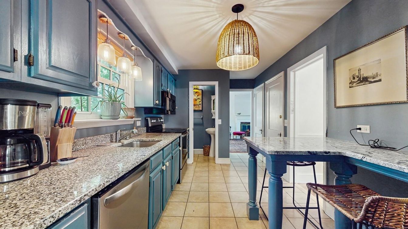 Interior, Kitchen, Pendant Lights, Stainless Steel Appliances