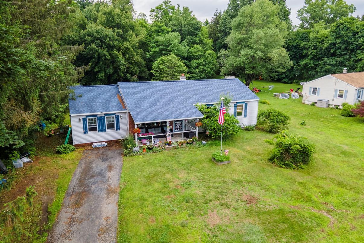 Exterior, Drone