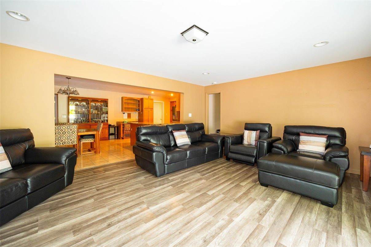 Dining room, Interior, Living room, Recessed Lighting, Wood Texture Flooring