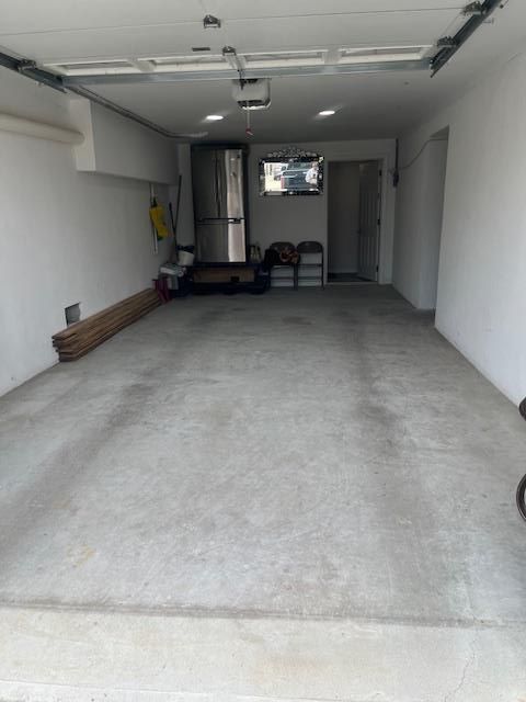 Garage, Interior