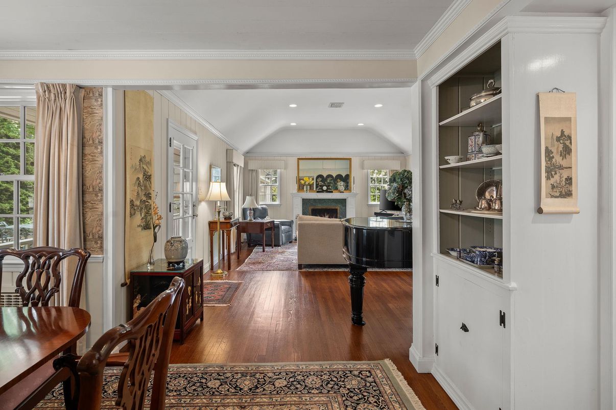Fireplace, Interior, Living room, Piano, Recessed Lighting, Wood Texture Flooring