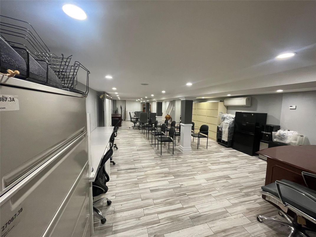 Home Office, Interior, Recessed Lighting, Wood Texture Flooring
