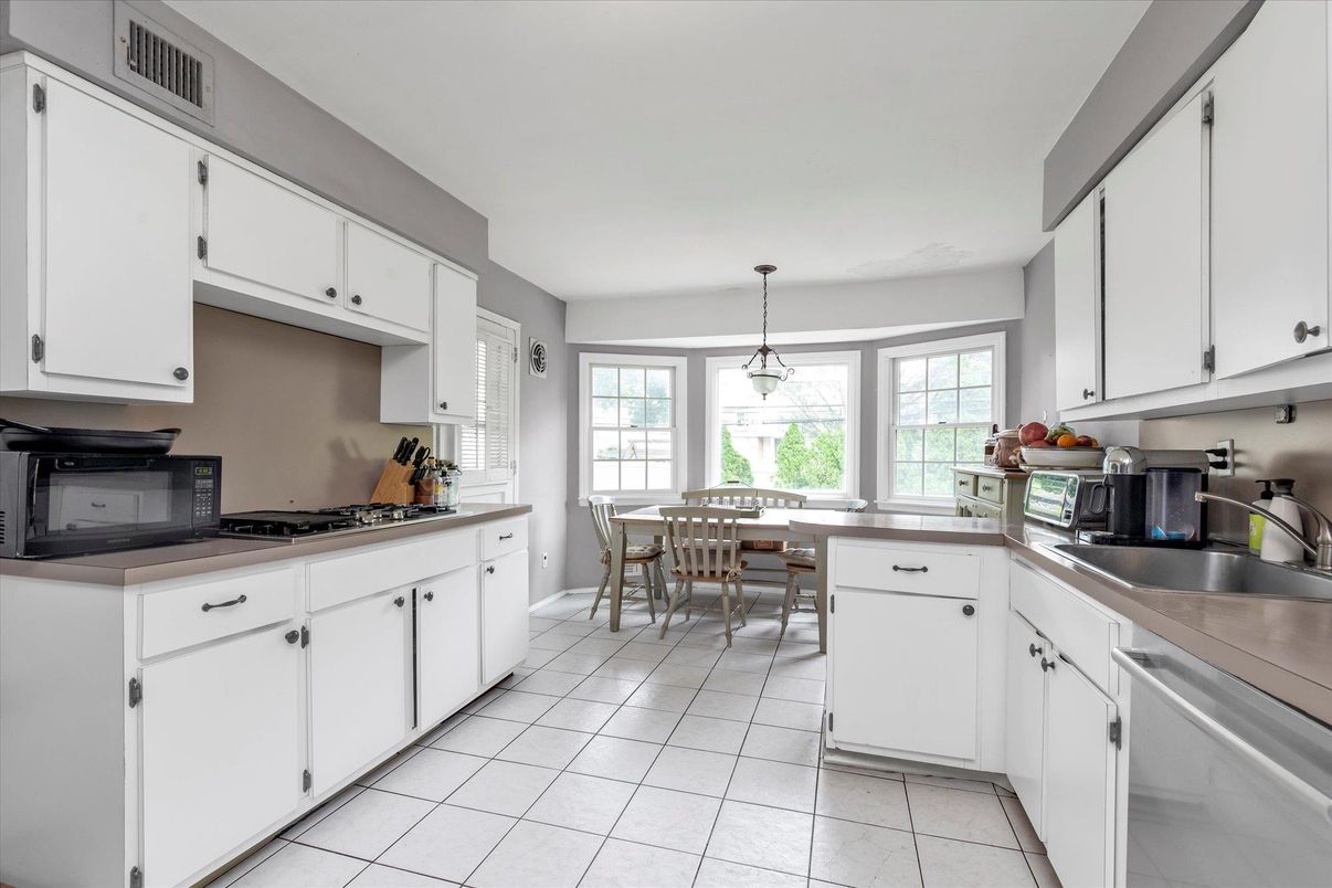 Dining room, Interior, Kitchen, Pendant Lights