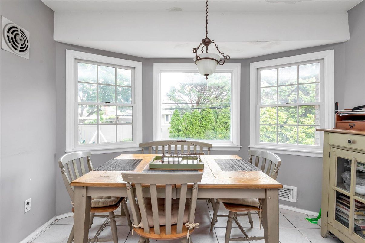 Dining room, Interior, Pendant Lights