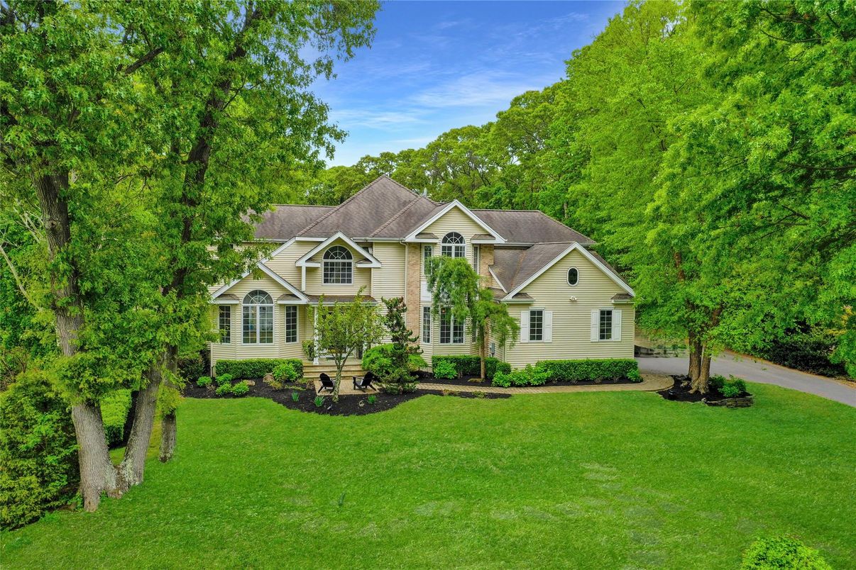 Backyard, Exterior, Facade, Farmhouse