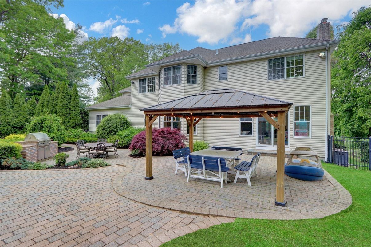 Exterior, Hot Tub