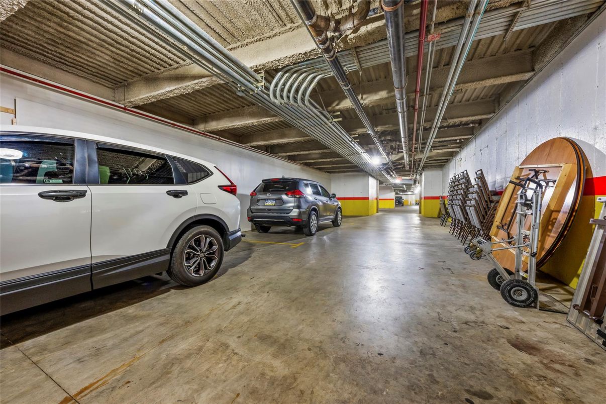 Garage, Interior