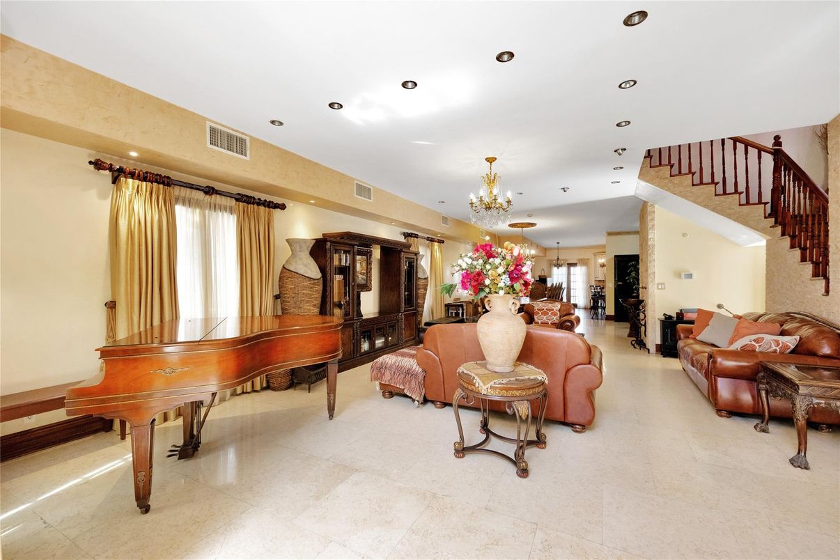 Chandelier, Interior, Living room, Piano, Recessed Lighting