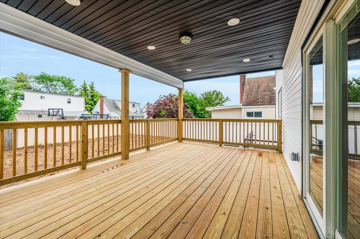 Exterior, Wood Texture Flooring