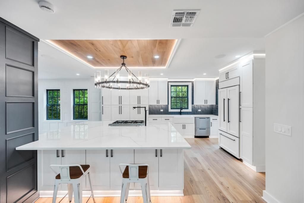 Chandelier, Interior, Kitchen, Pendant Lights, Recessed Lighting, Wooden Ceilings, Wood Texture Flooring
